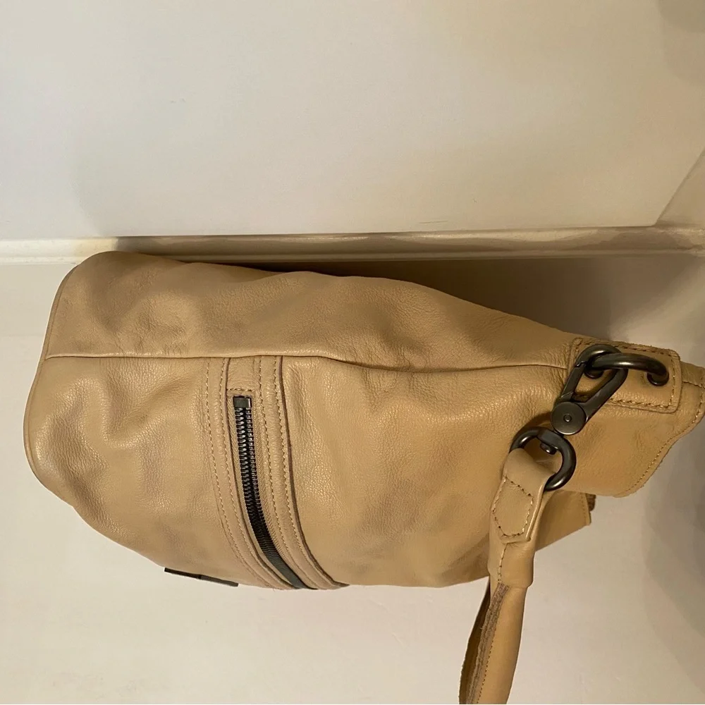 LIEBESKIND BAG HOBO TAN TEXTURED LEATHER TOP HANDLE SNAP CLOSE PEWTER HARDWARE
